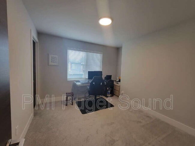 Building Photo - 21705 SE 275th St