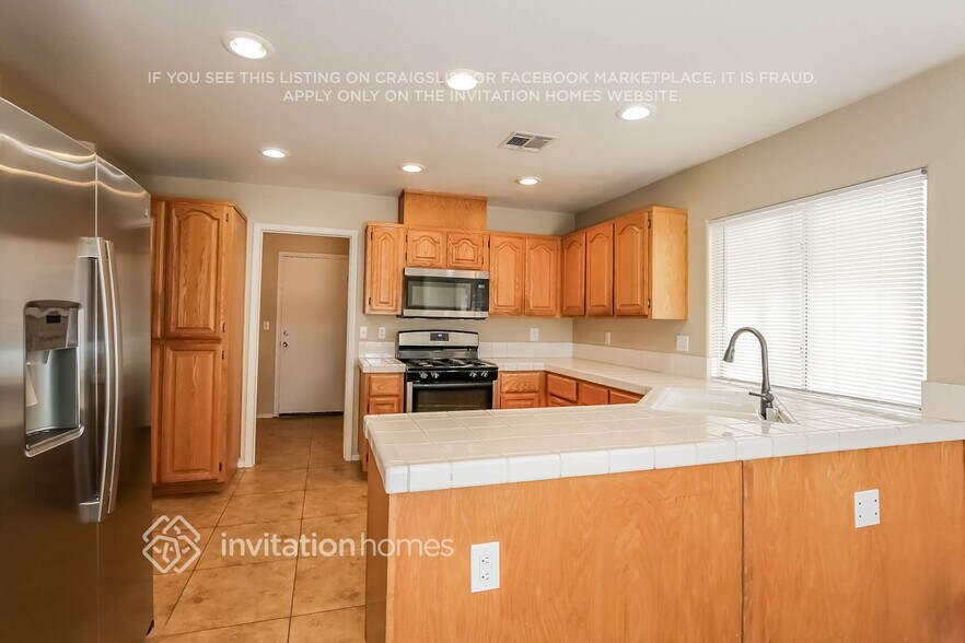 Building Photo - 1835 Monte Alban Dr