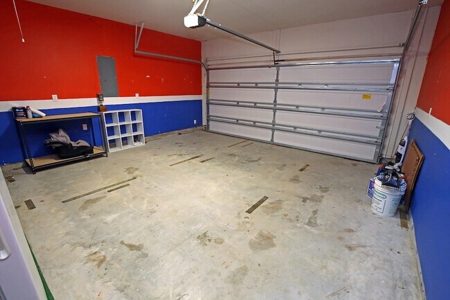 Building Photo - 13346 Pecan Trails Dr