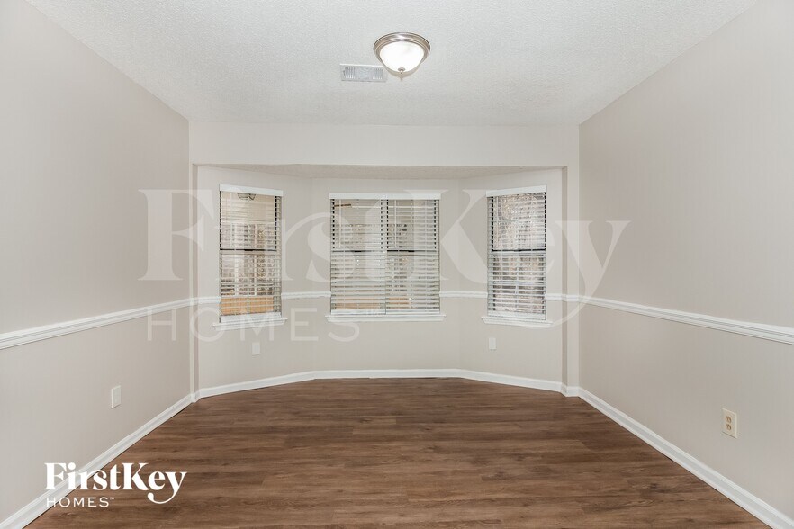 Building Photo - 150 Domino Ct