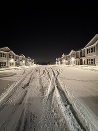 Building Photo - 1411 Greenview Dr