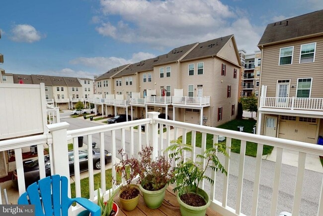 Building Photo - 7470 Singers Way