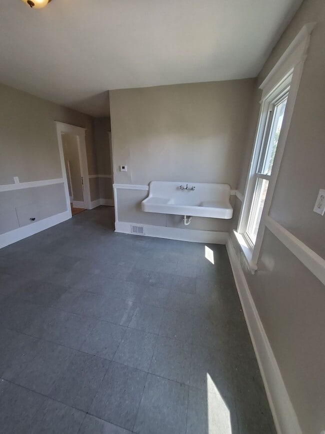 Building Photo - 2023-2025 N 24th St. (Duplex)