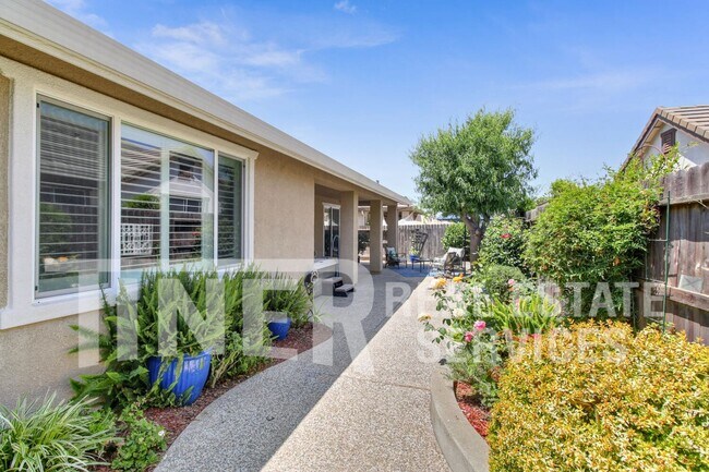 Building Photo - 9812 Westminster Way