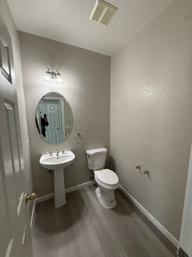 Building Photo - 4 Bed| 2.5 Bath | 2090 SF | Two Story | Tenant pays $175 monthly for WS&G