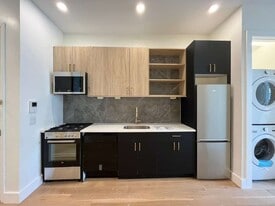 Building Photo - 51 Grace St