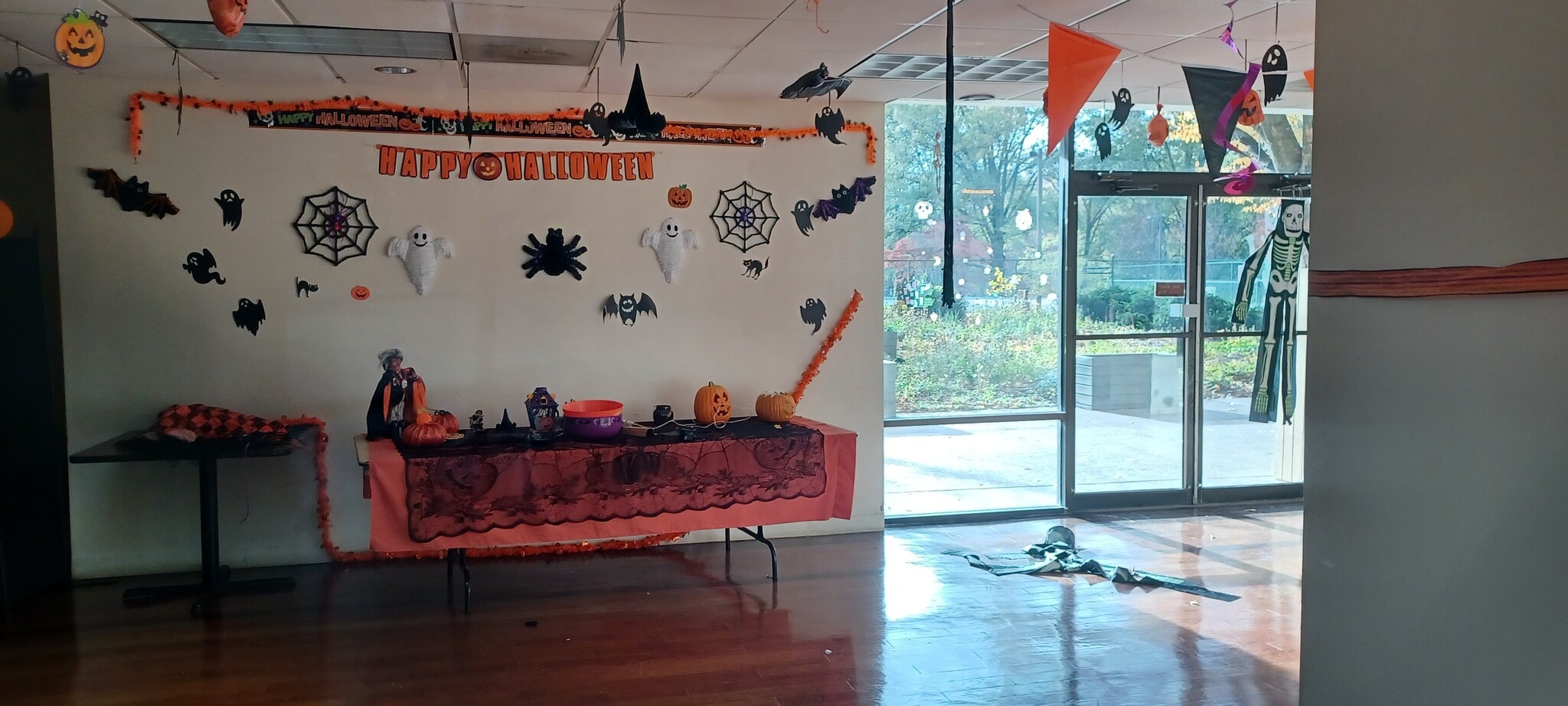 Building Photo - 2311 Pimmit Dr