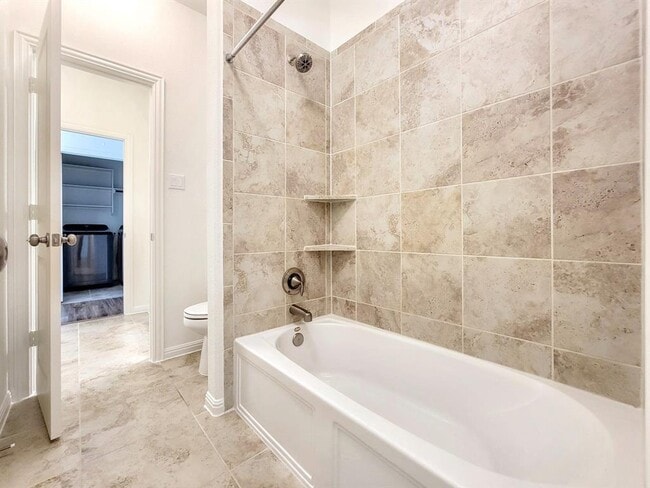 Building Photo - 610 Hereford Lp