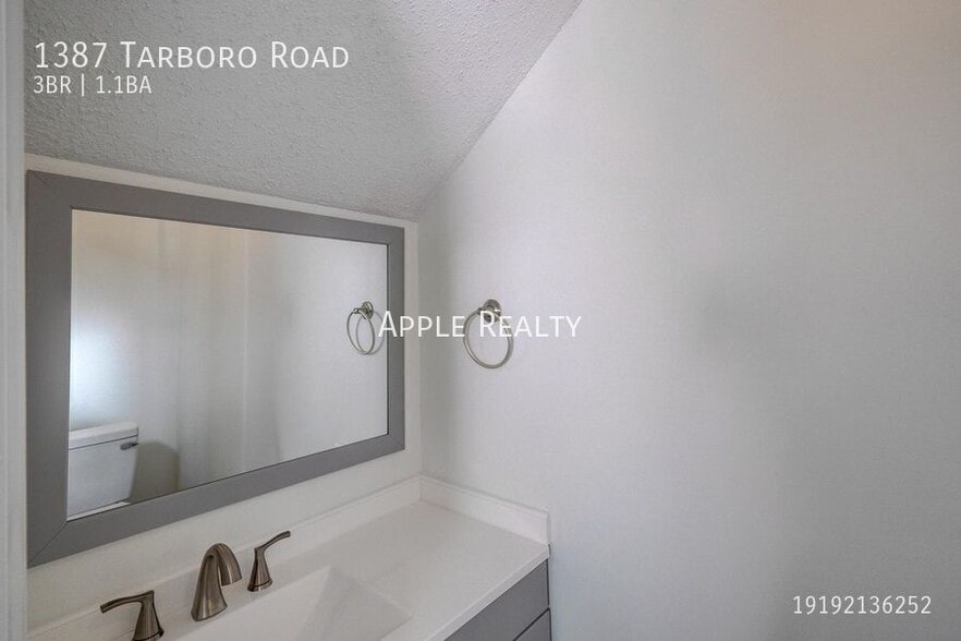 Building Photo - 1387 Tarboro Rd