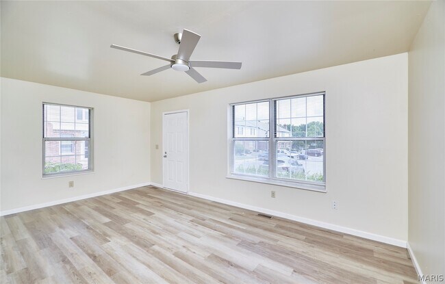 Building Photo - 61 Woodlake Ct
