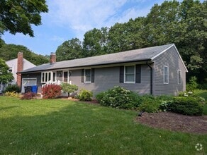 Building Photo - 105 Wentworth Dr