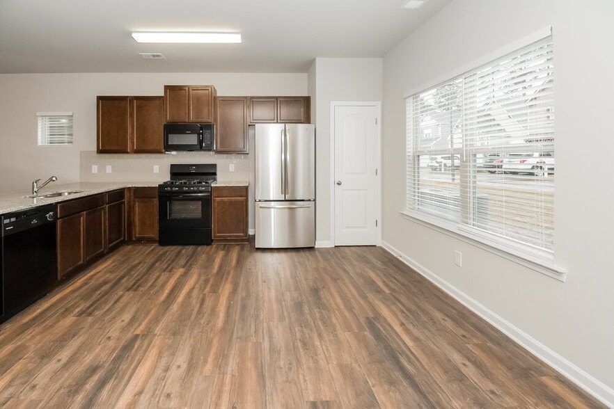 Building Photo - 139 Preserve Dr