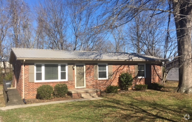 Building Photo - 1420 Park Dr