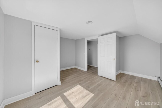 Building Photo - 125 Lowell St