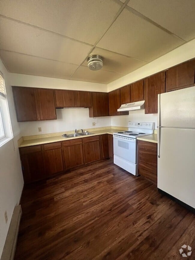Building Photo - 2 Bedroom 1 Bathroom 4 Plex