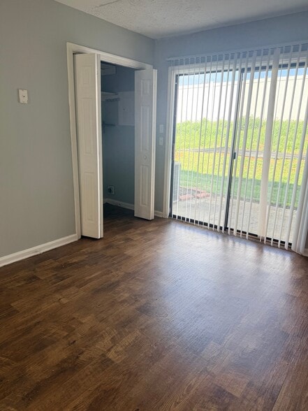 Building Photo - 27 Duiguid Dr