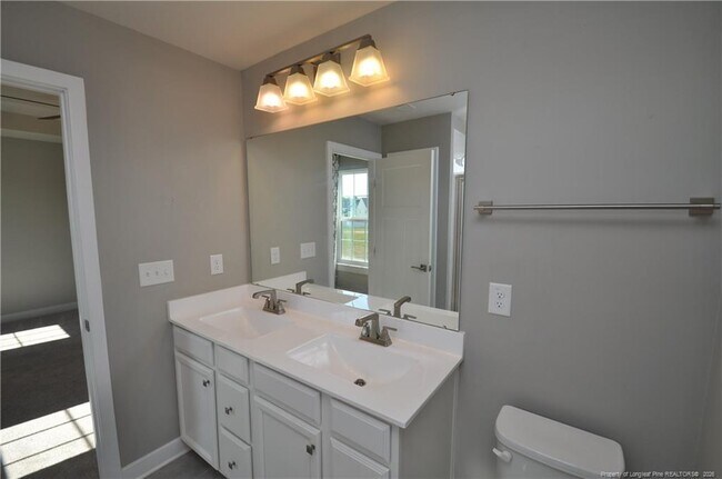 Building Photo - 200 Misty Pike Dr