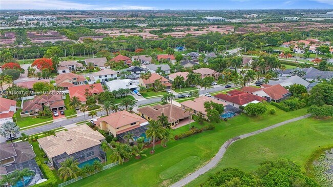 Building Photo - 720 Cypress Pointe Dr W
