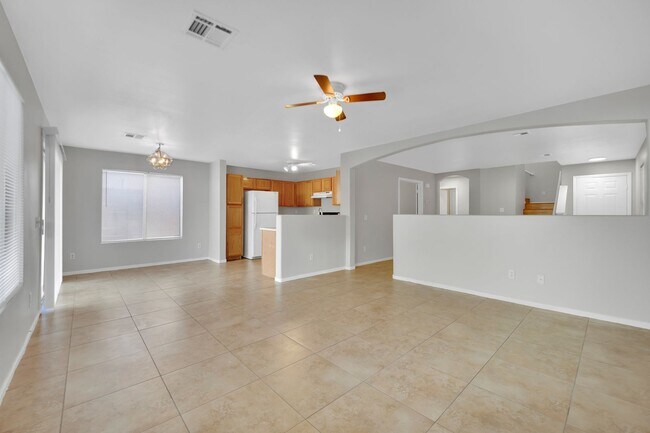 Building Photo - Beautiful 5 Bedroom! New Upgrades! / Coming Soon! 1/23!