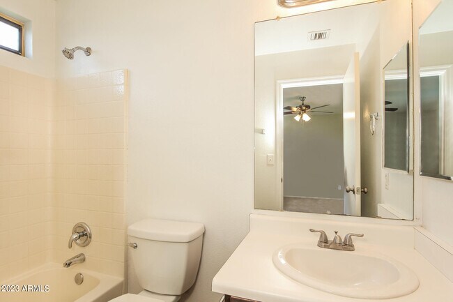 Building Photo - 3190 W Williams Dr