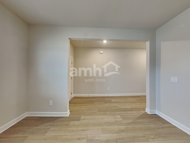 Building Photo - 789 Treeline Rd