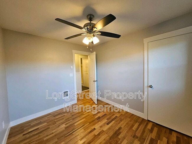 Building Photo - 11870 SW Park Way