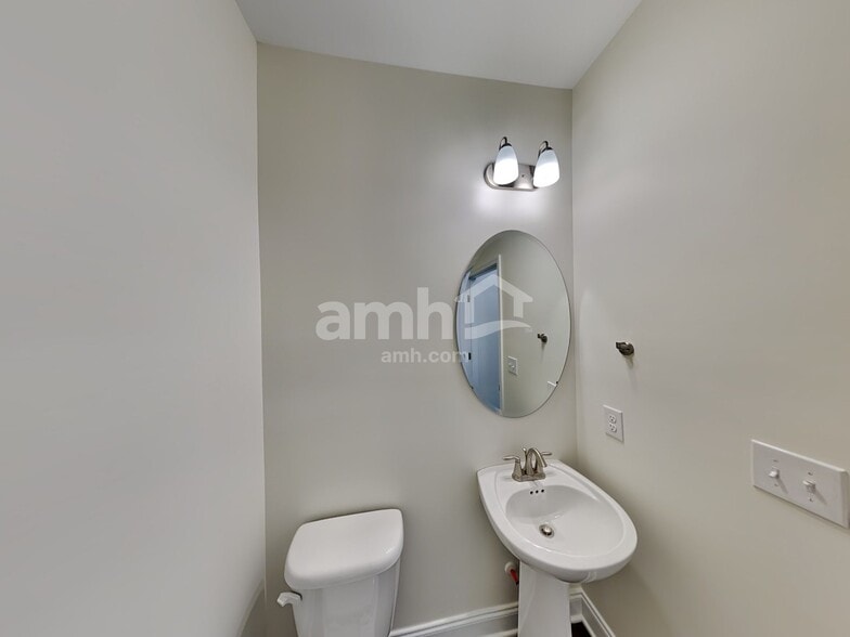 Building Photo - 3553 Leeville Pike