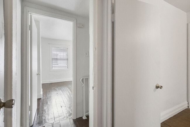 Building Photo - 2041 Pemberton St