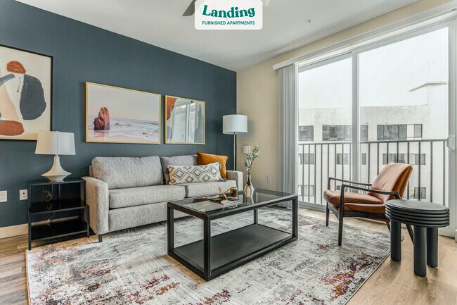 Building Photo - 16395 Biscayne Blvd