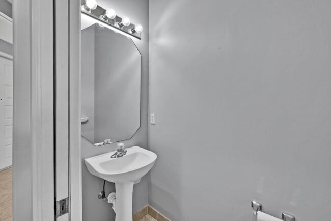 Building Photo - 9357 Osprey Isles Blvd