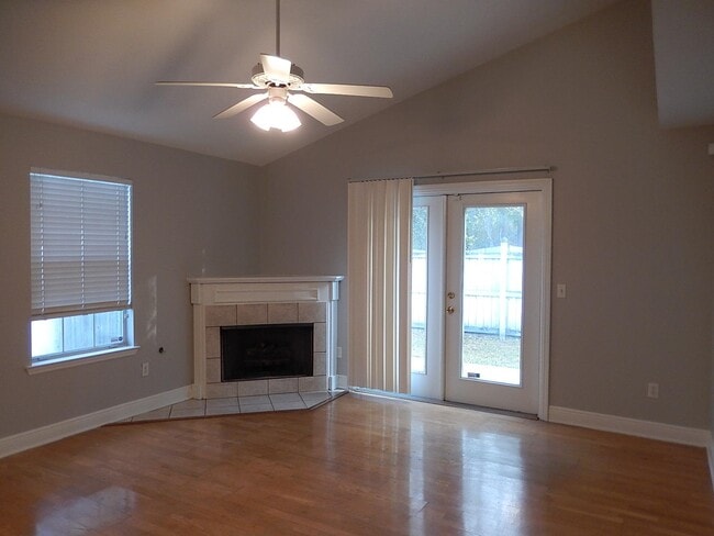 Building Photo - 3151 Layla St