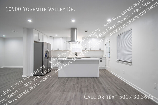 Building Photo - 10900 Yosemite Valley Dr