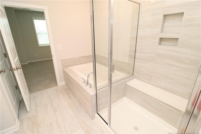Building Photo - 3131 Cathedral Comb Dr