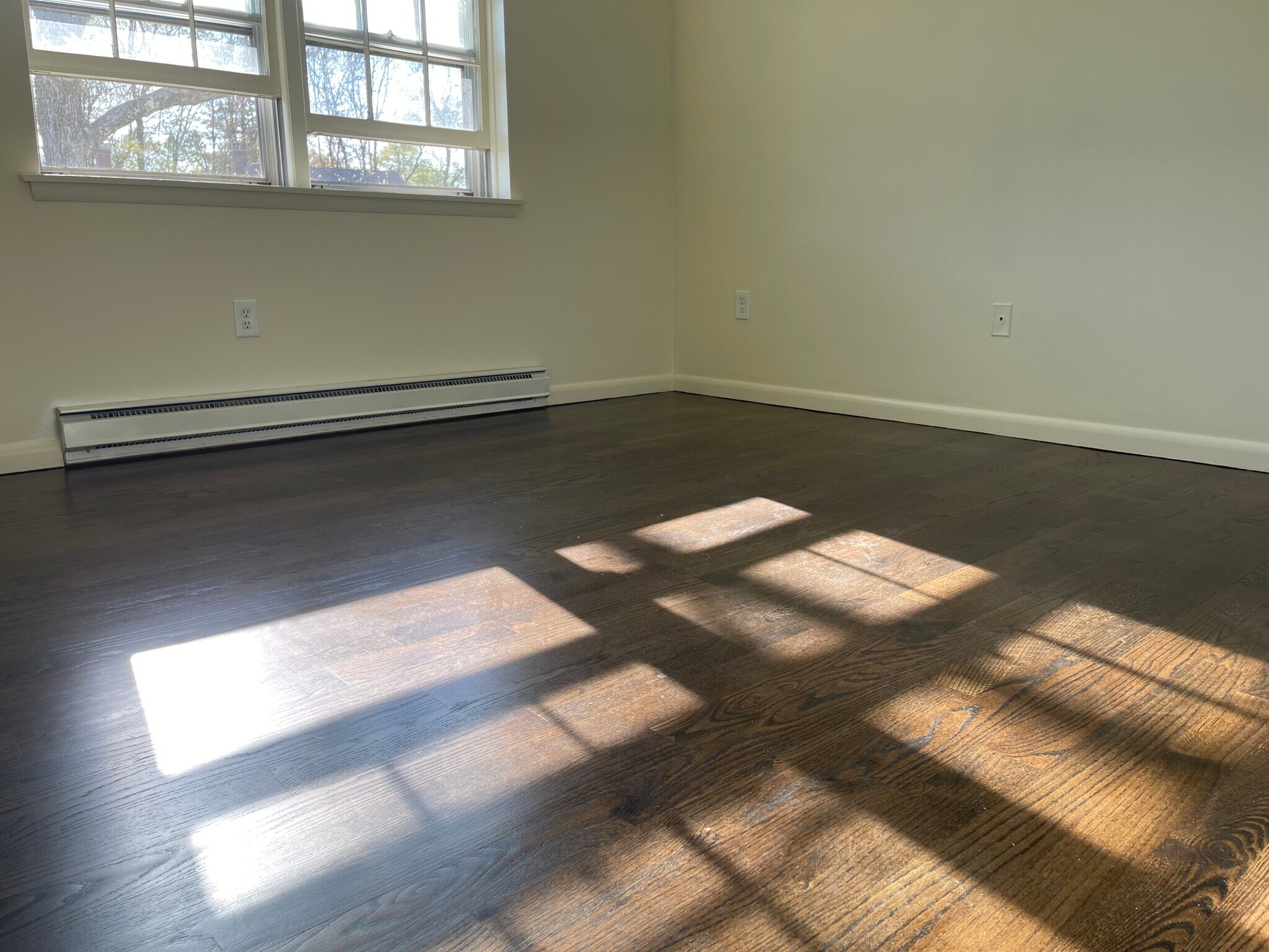Building Photo - 121 Shadow Ln