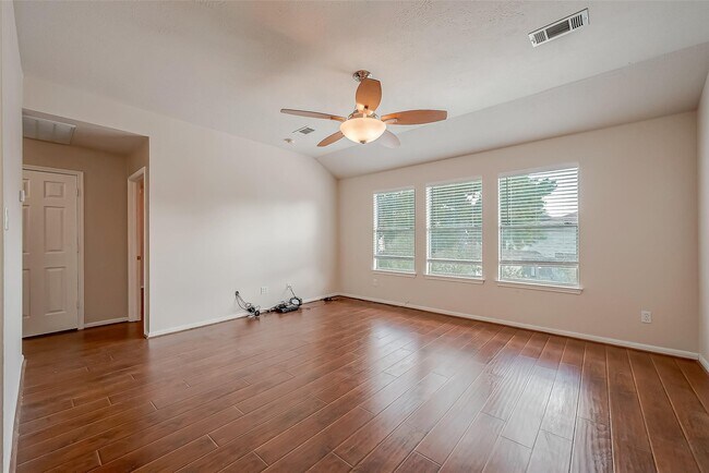 Building Photo - 20519 Westfield Estates Dr