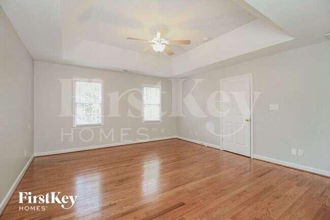 Building Photo - 125 Rustinburg Ct