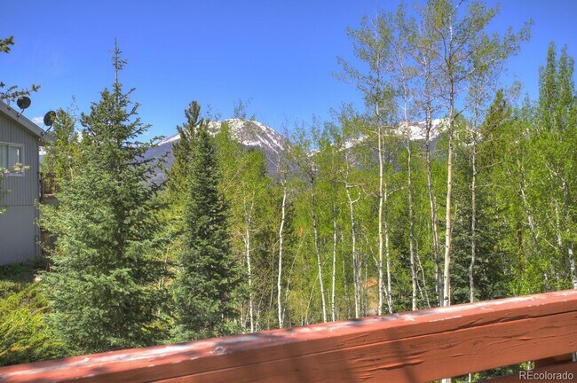 Building Photo - 347 Deer Path Rd