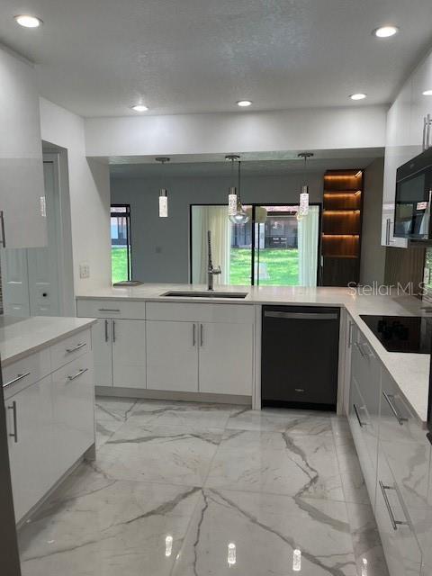 Building Photo - 8217 Breeze Cove Ln