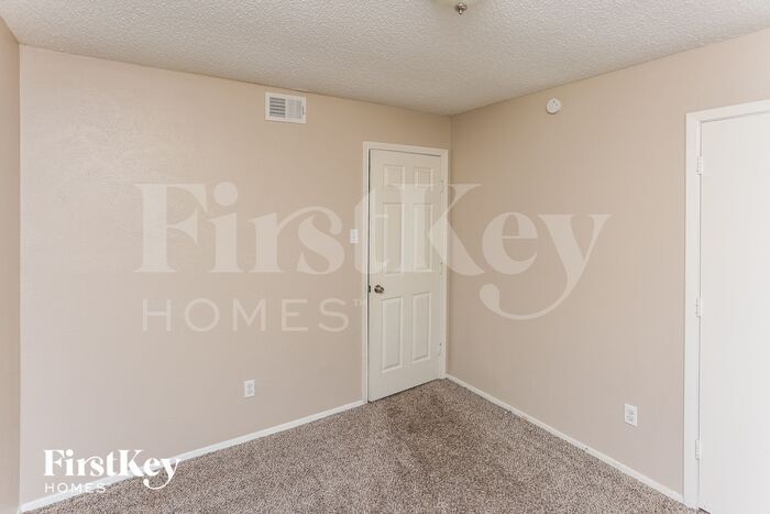 Building Photo - 3501 Palomino Dr