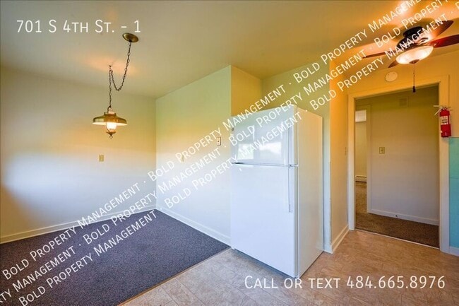 Building Photo - 701 S 4th St