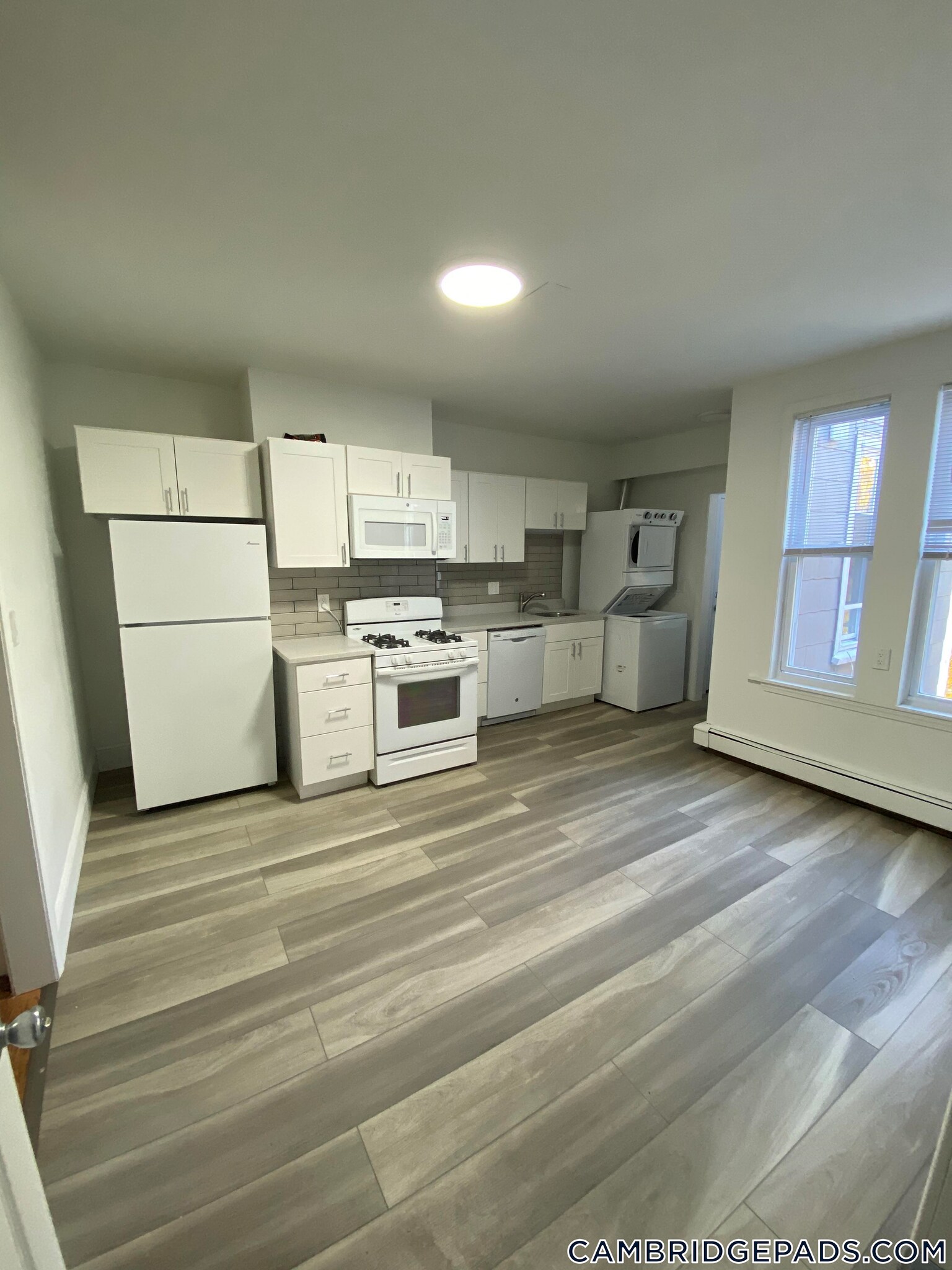 Building Photo - 254 Windsor St