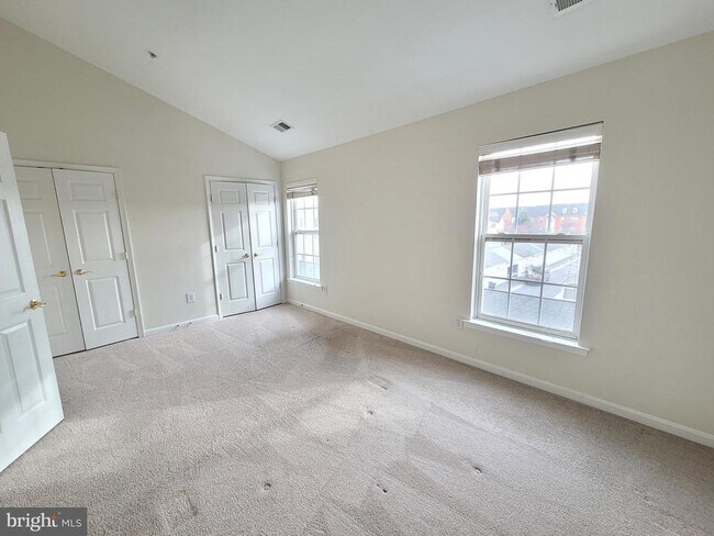 Building Photo - 8809 Lew Wallace Rd