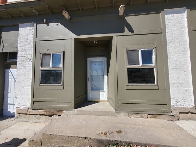 Primary Photo - 537 Wheeling Ave