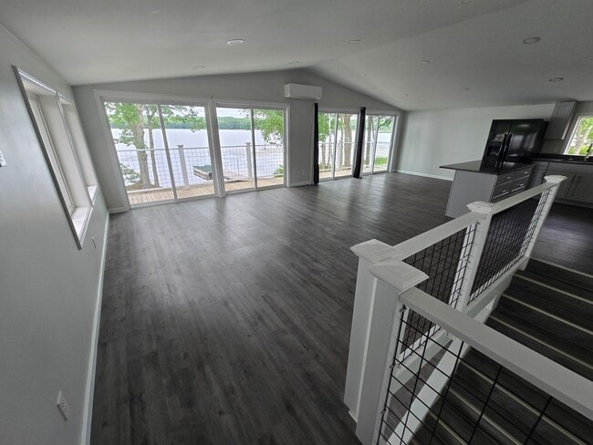 Building Photo - 5 N Vigue Shr Rd