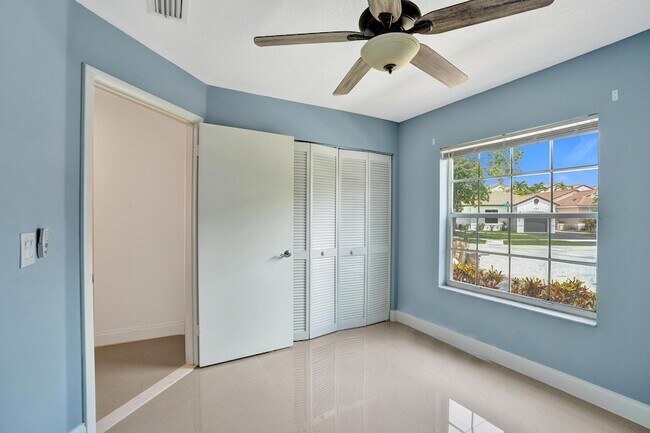 Building Photo - 17866 SW 10th Ln