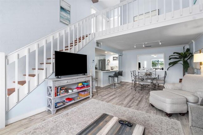 Building Photo - 470 Bella Vista Ct N