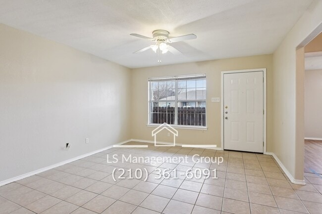 Building Photo - 7636 Oak Chase