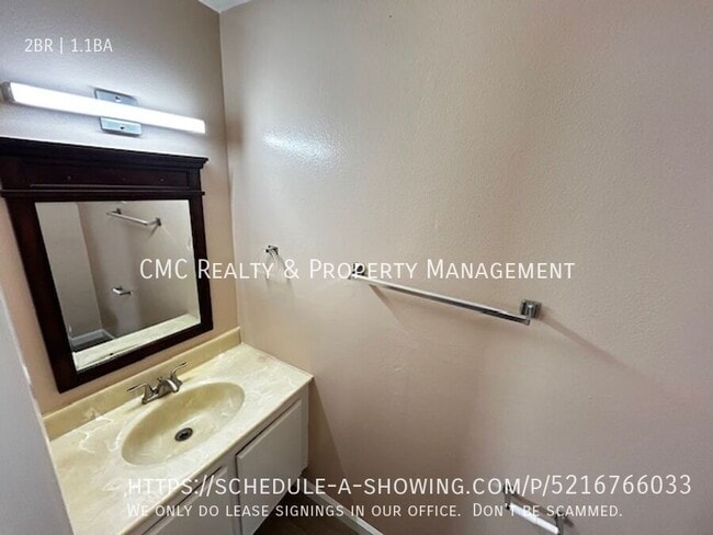 Building Photo - 852 Orizaba-10