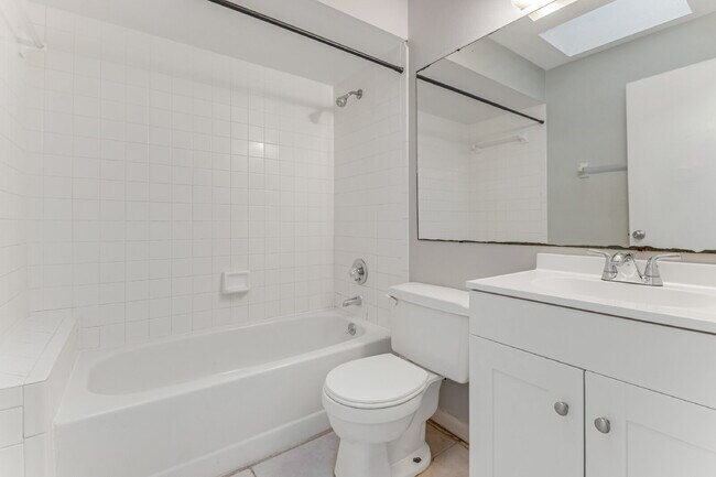 Building Photo - Charming 3-Bedroom, 2-Bath Home in Palm Coast