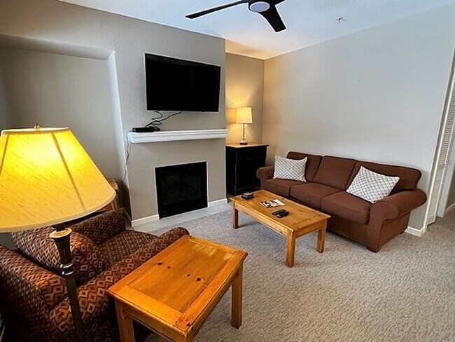 Building Photo - Winter Seasonal Rental- Seasons #1837